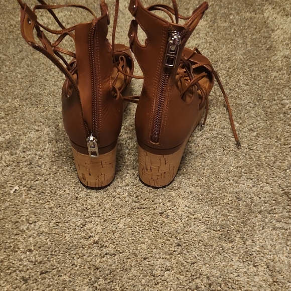 Coach Brown Leather Wedges with Lace Up Gladiator Style Luxury Sz 7 Classic